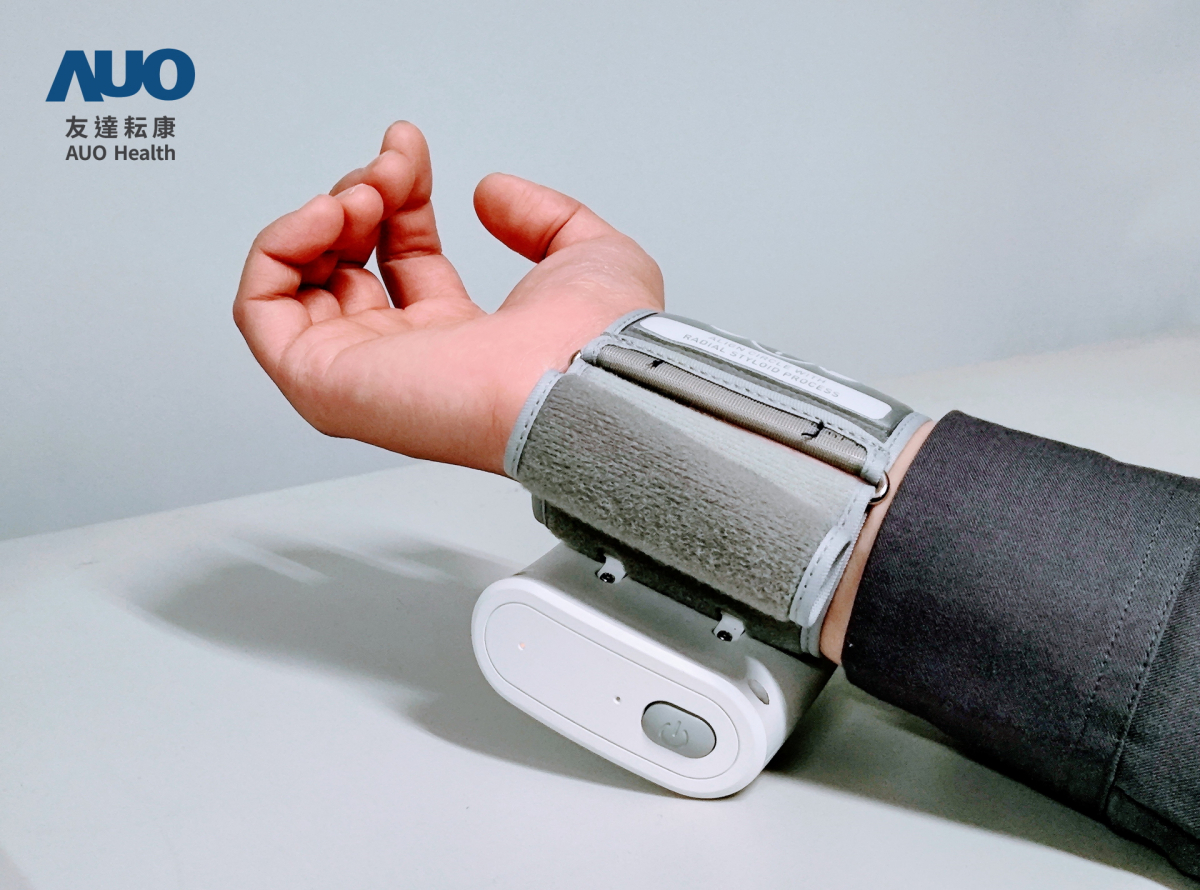 www.樂魚耘康領先業界推出全台首部「可攜式脈波儀」，不僅提供快速脈象量測與跨平台兼容性，亦可做為未來個人專屬健康管理的新選擇，彰顯www.樂魚在中醫智慧醫療市場另一突破